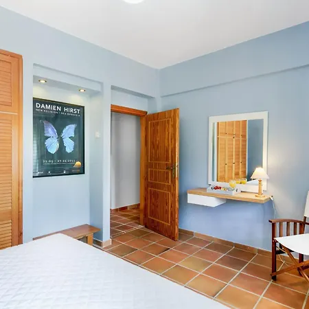Ferienhaus Charming Spacious House, 5min From Rethymno!