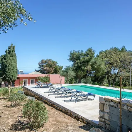 Charming Spacious House, 5min From Rethymno! * Tria Monastiria